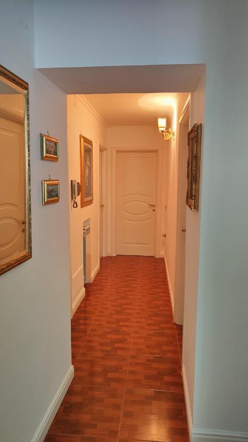 La Famiglia Hotel Pollena Trocchia Buitenkant foto